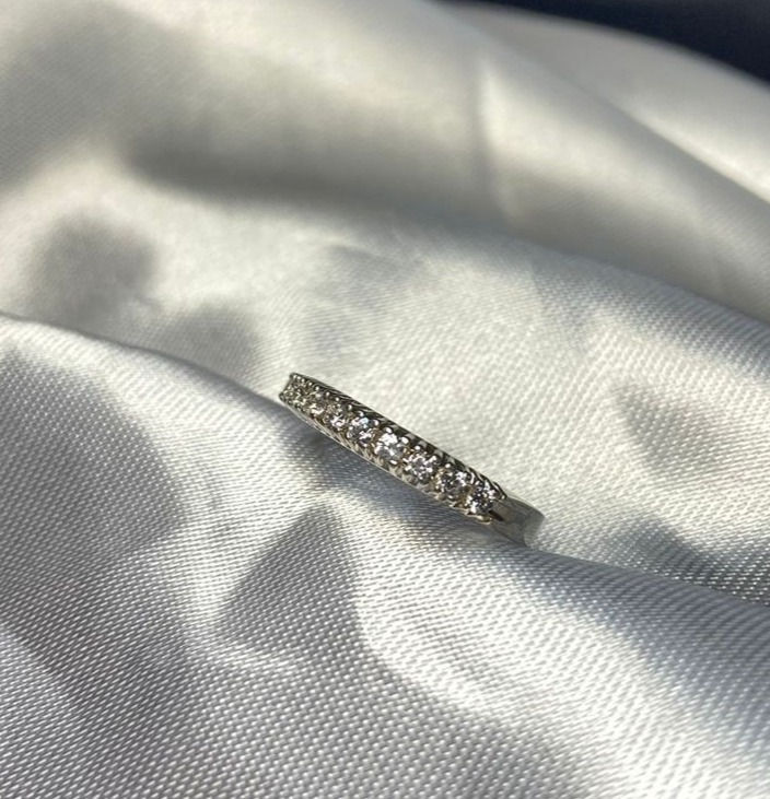 Miniatura: Anel Aparador em Prata e Zirconia