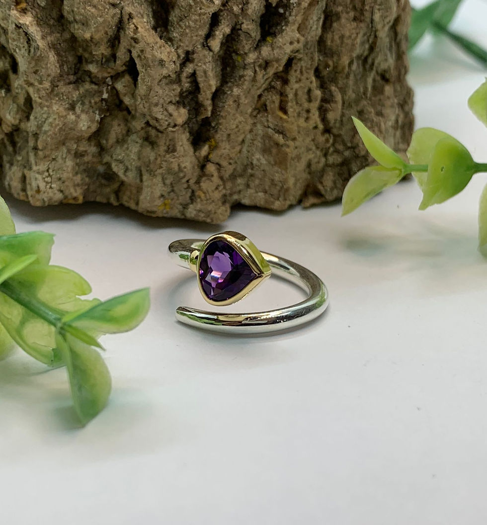 Miniatura: Anel em prata com ouro e Ametista