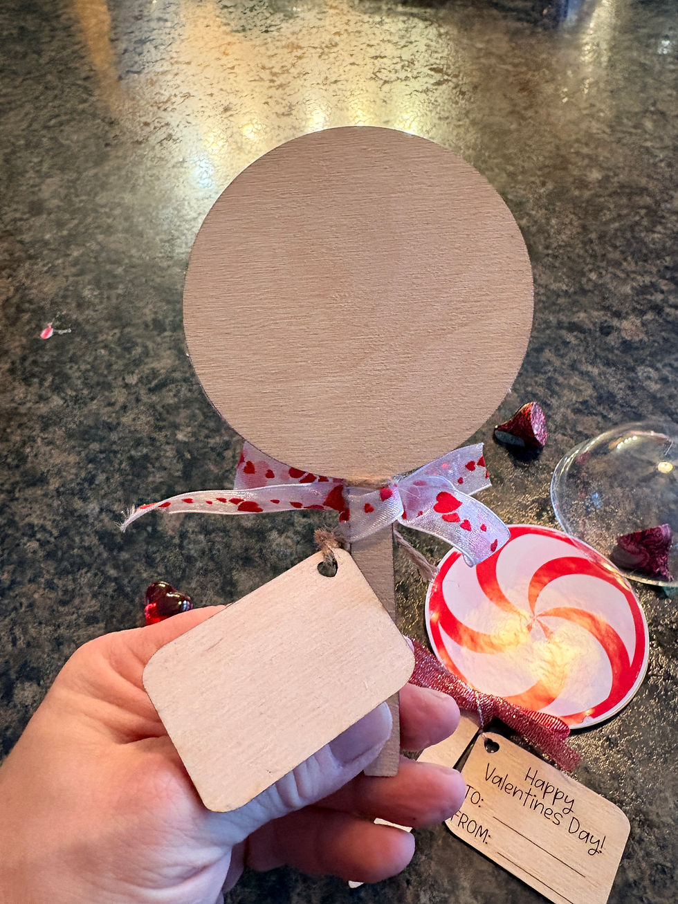 Thumbnail: Fillable Lollipop Valentine 