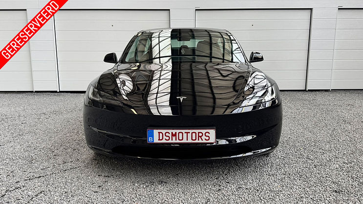 Tesla Model 3 - 2024