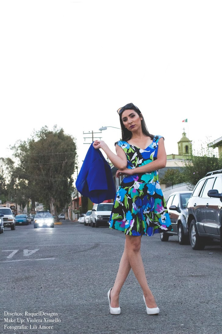 Miniatura: Flare Short Dress