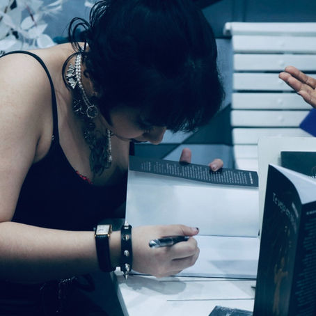 Surrealismo no papel: A arte e a identidade de Haru Octopi