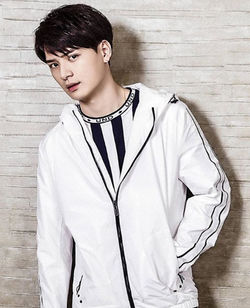 คริส พีรวัส4