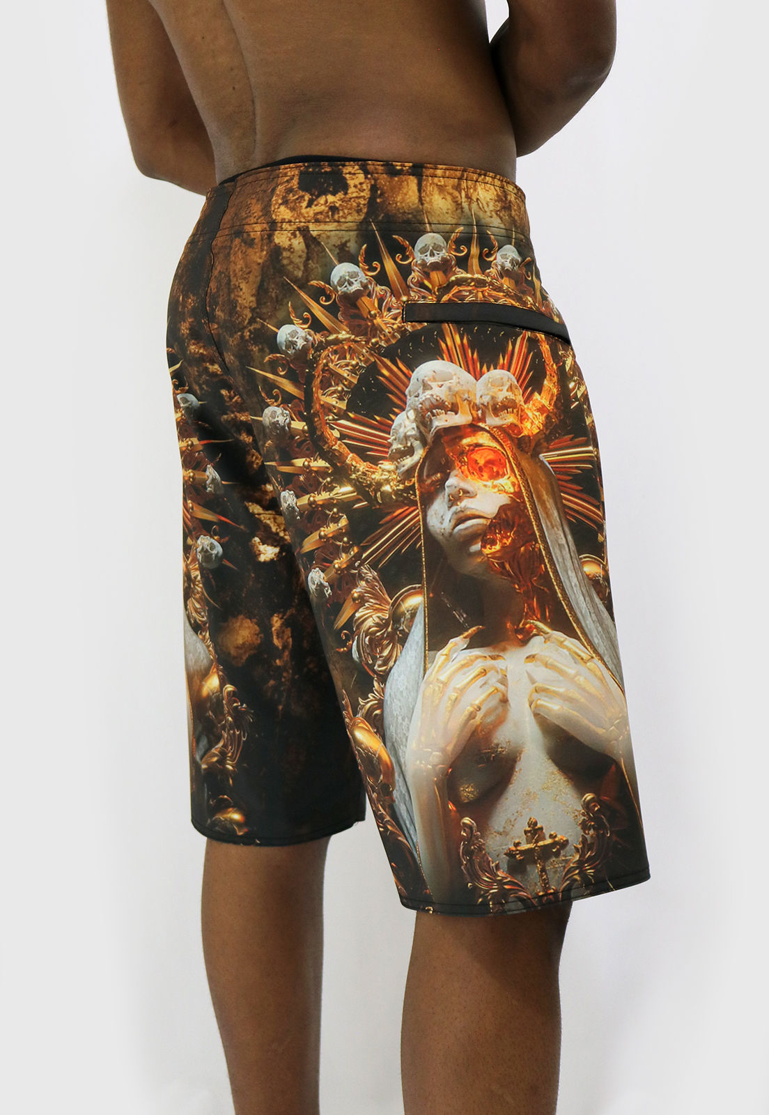 Bermuda Água Alkary Santa Caveira Marrom