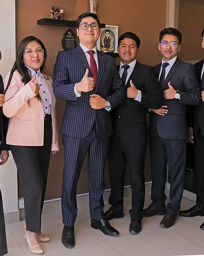 foto grupal.jpg.webp