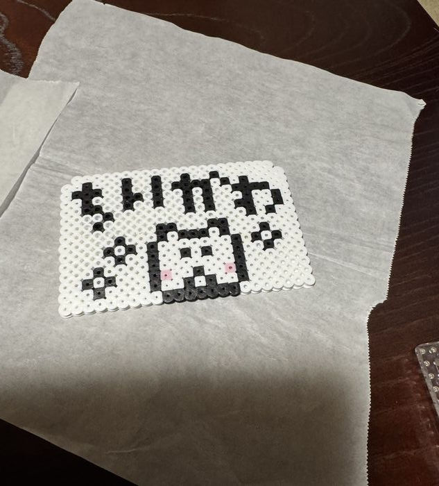 KSさん　アイロンビーズでちいかわと文字