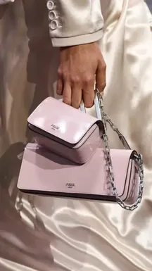 fendi-sac-xxs-printemps-2023-576x1024.png.webp