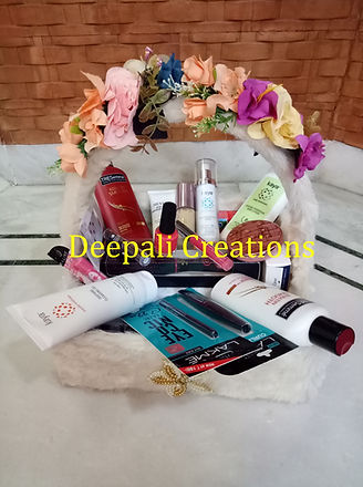 Cosmetic Tray Packing By Deepali Creations
