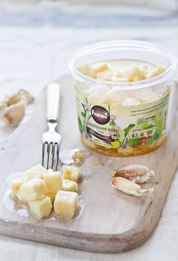 salatijuust küüslauk.jpg