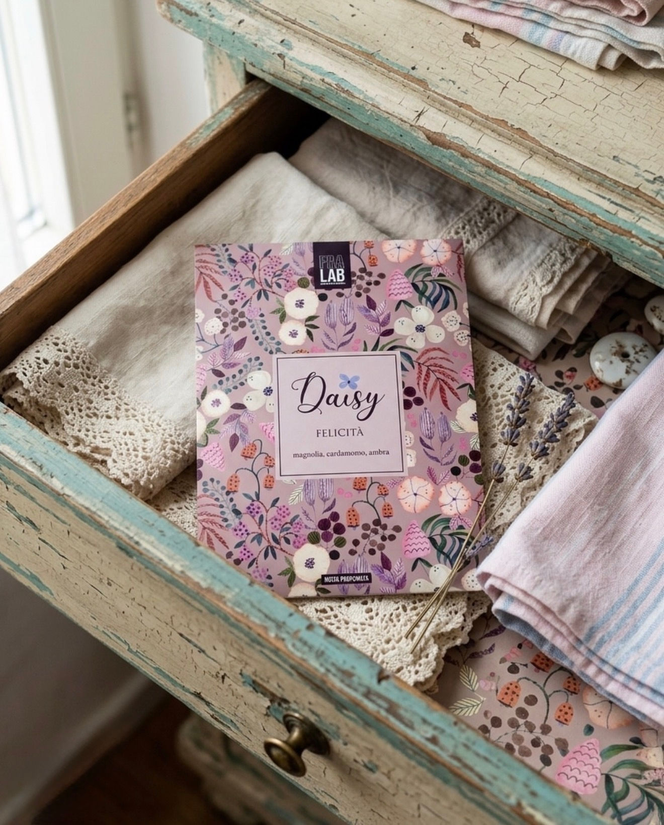FRALAB - SCENTED SACHET - DAISY HAPPINESS