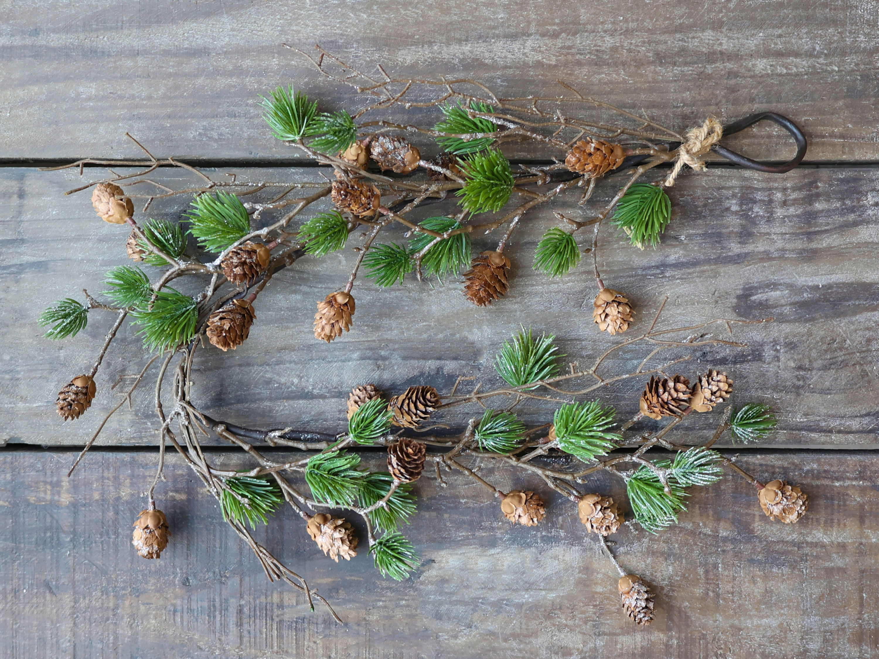 ARTIFICIAL GARLAND WITH PINES