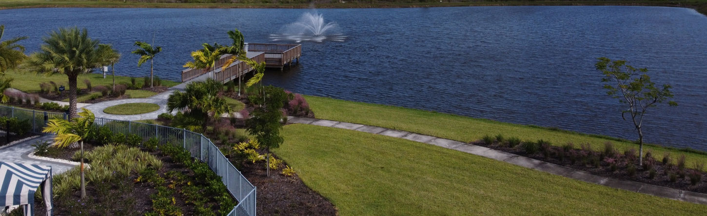 Water fountain and landscape of The Isles in Lakewood Ranch