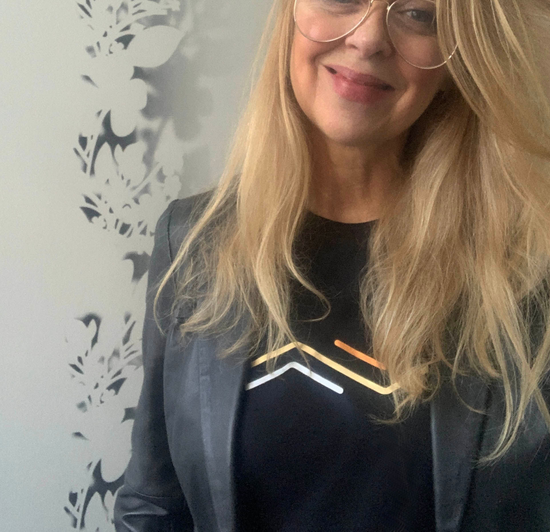 LADIES GEO METALLIC TEE