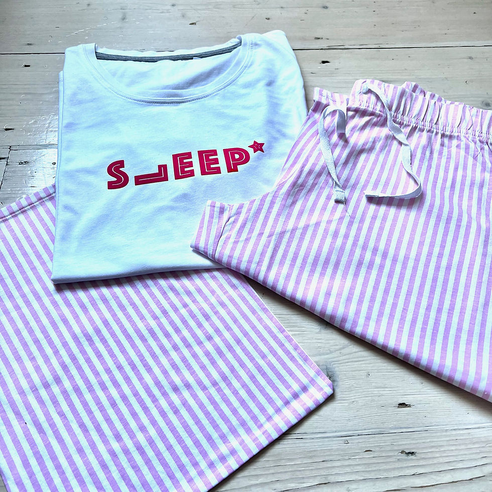 Thumbnail: LADIES SHORT PYJAMA SET IN MATCHING BAG