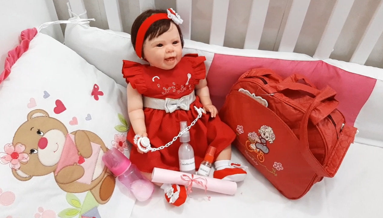 Maise - Cabelos Escuros - Corpo de Tecido