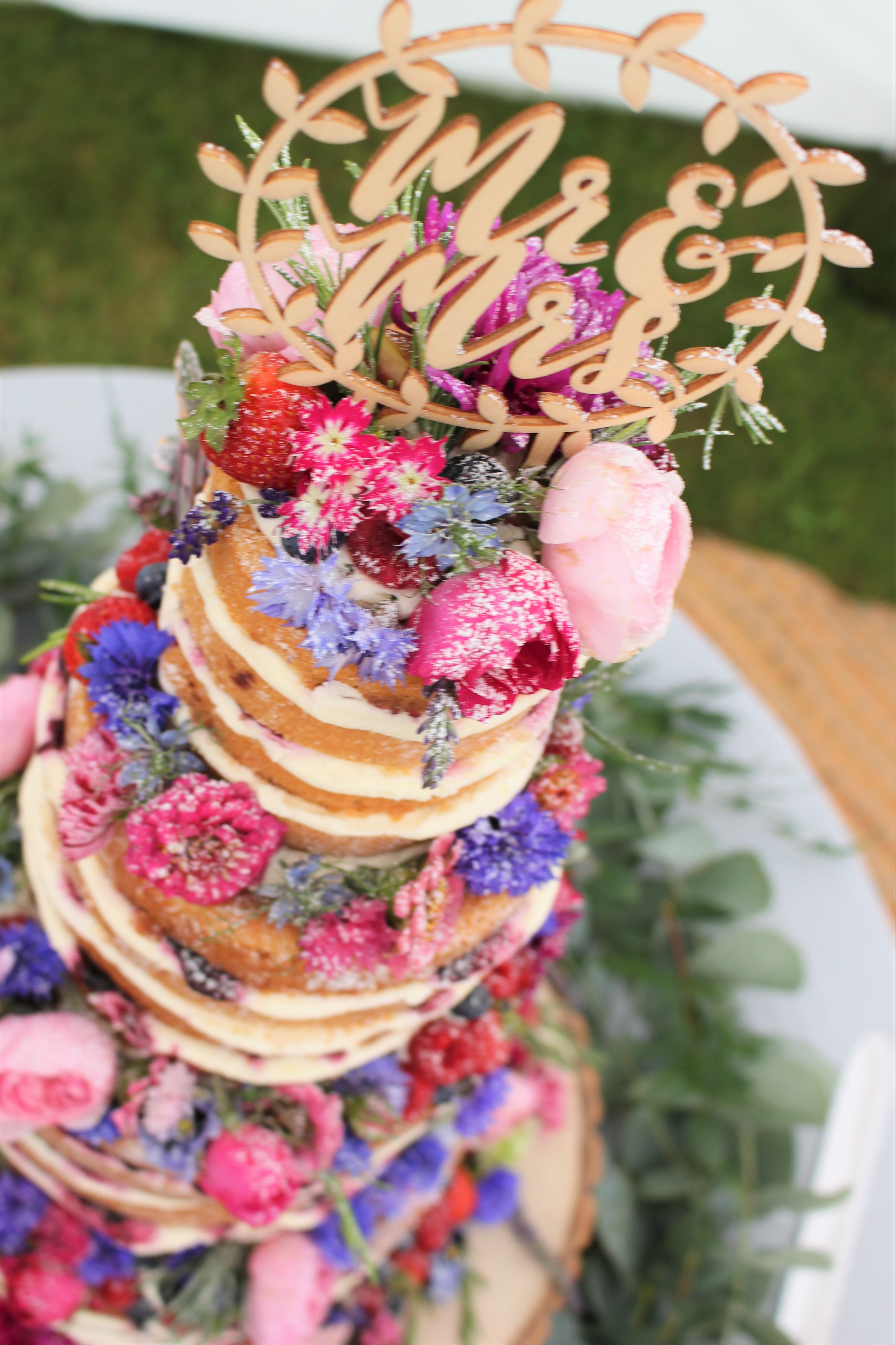 Lucknam Park Edible Flower NakedCake
