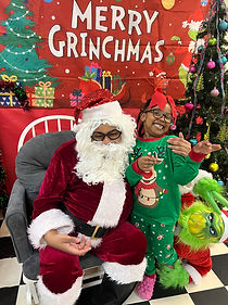 Kari Santa Grinch.jpg