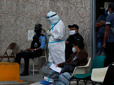 La OMS reconoció que el coronavirus puede contagiarse a través del aire