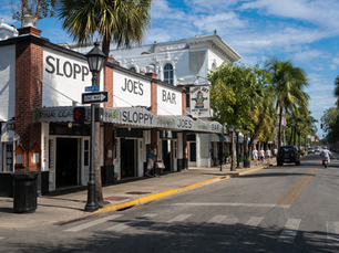 Sloppy Joes looking down Duval Street.