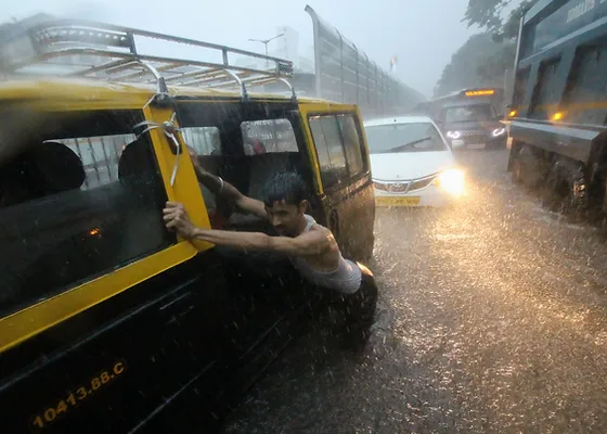 Home Himanshu Bhatt Bhatt leads the worldwide solution development and go to market efforts for supply chain & logistics solutions for ibm, as well as leading the incubation for sensor and actuator. home himanshu bhatt