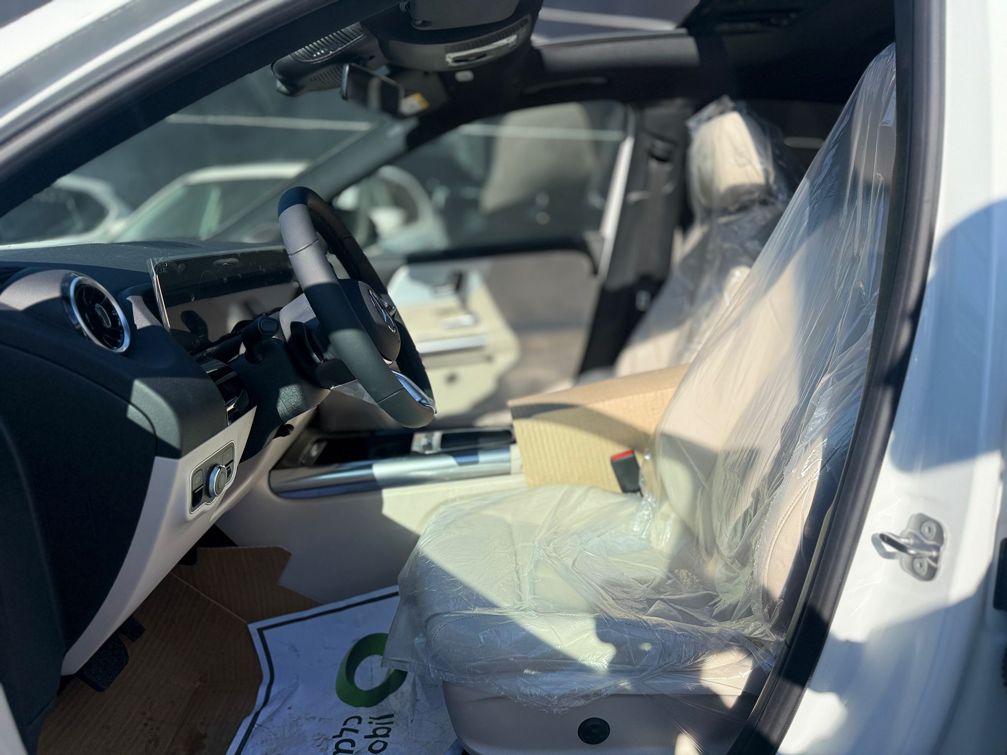 תמונות רכב מרצדס GLA 200