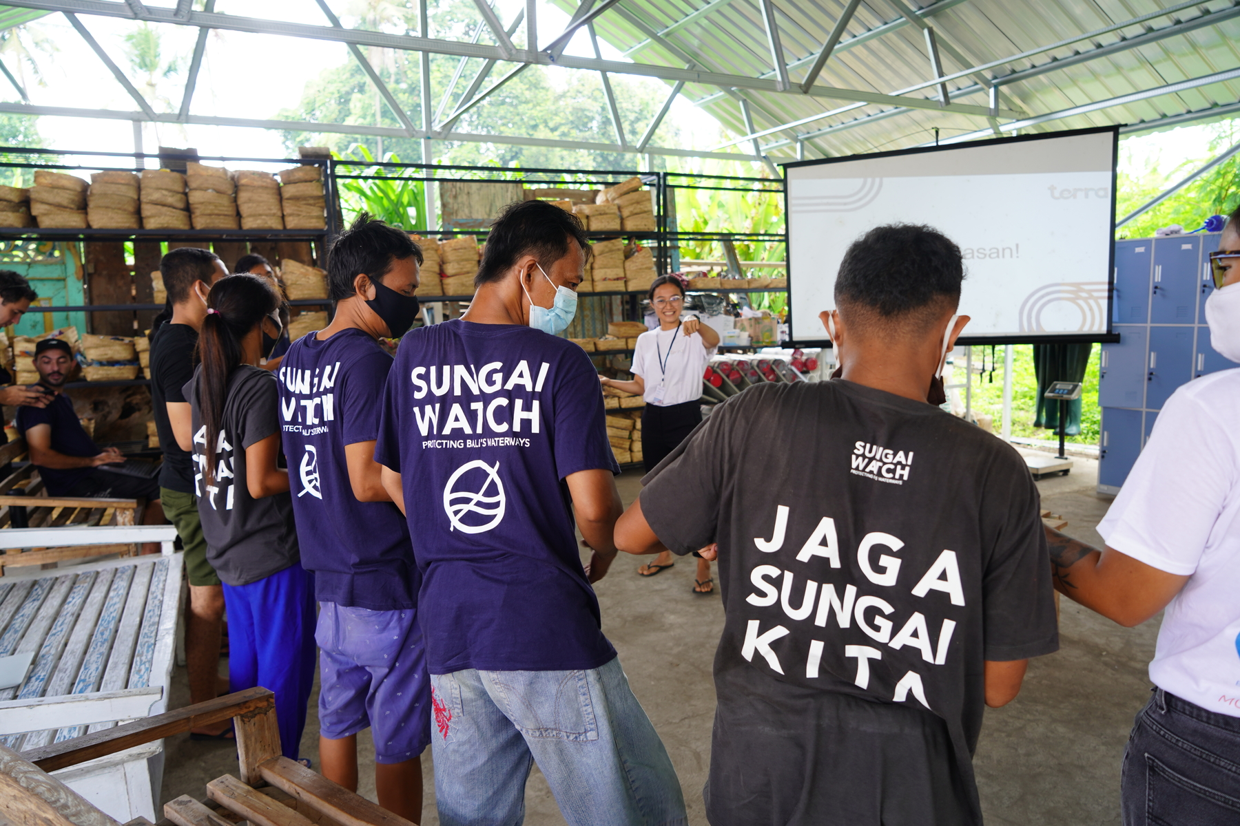 Terra conducting filter training with Sungai Watch team
