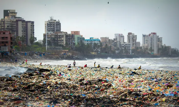 Versova beach, mumbai , india, a lot of pollution