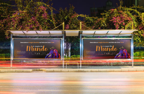 Propaganda do evento em paradas de ônibus