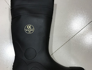 SAFTEY BOOTS A.jpg