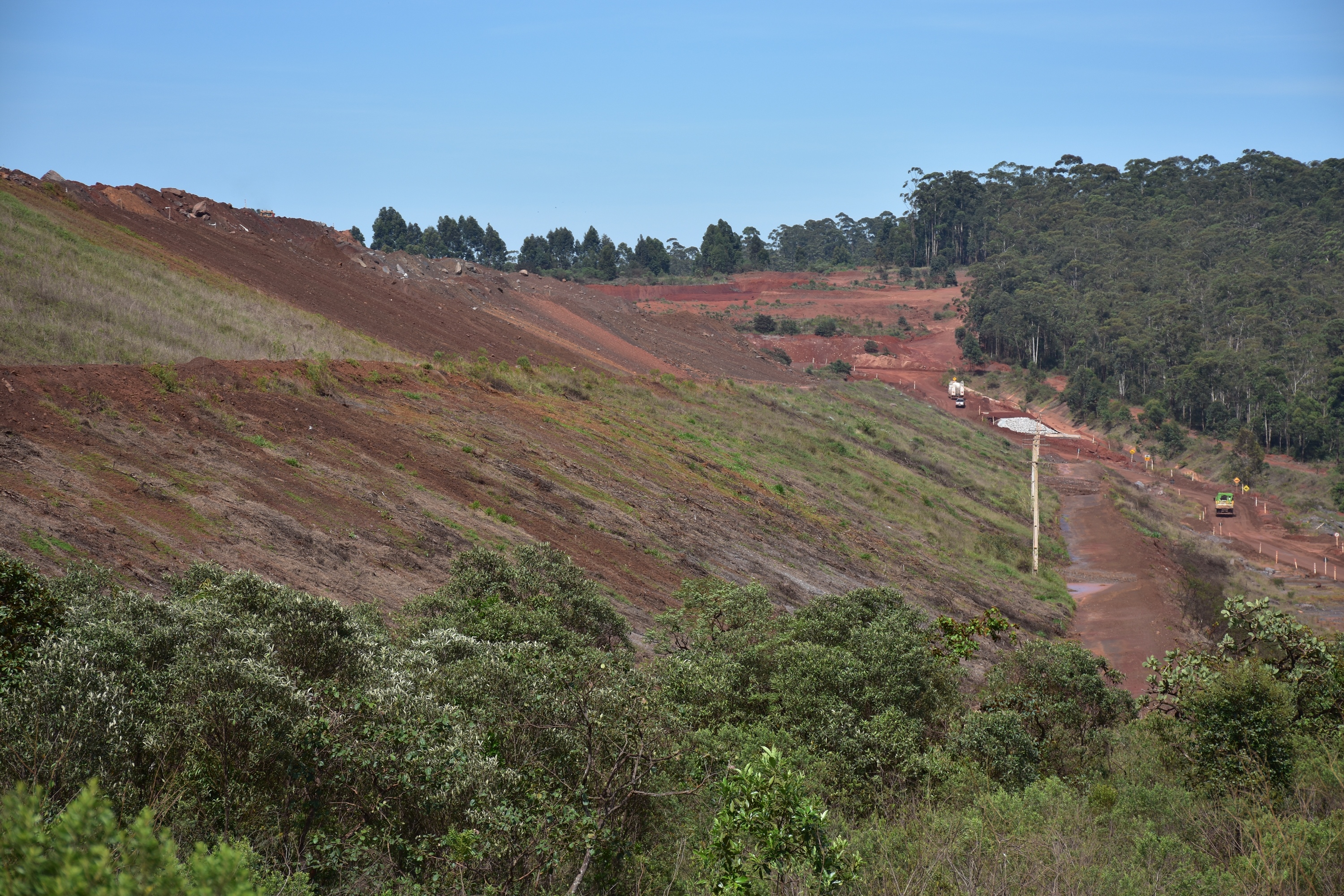 Controle de Taludes de Barragem