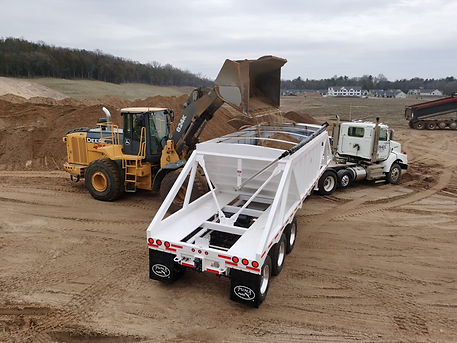 3 AXLE SAND HOPPER