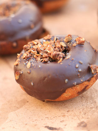 סופגניות אפויות מקמח כוסמת וחיטה מלאה