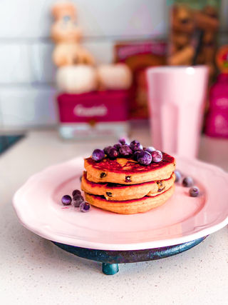 פנקייק / לביבות ריקוטה עם צימוקים שחורים מקמח כוסמין מלא