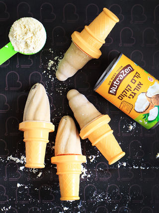 גלידת חלבון טבעונית עם קרם קוקוס