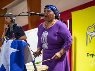 María Huenuñir: cantar desde la tierra, escribir desde el paisaje