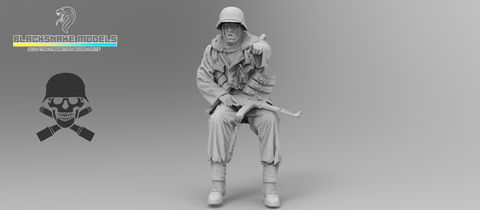 Soldat embarqué « Totenkopf » en tenue d’hiver (Front de l’Est)