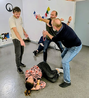 photo d'atelier d'improvisation à Sweet Om Montauban avec Brice