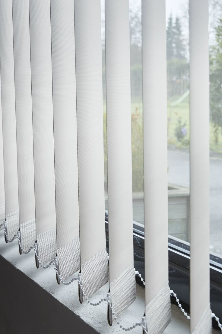 Vertical blinds