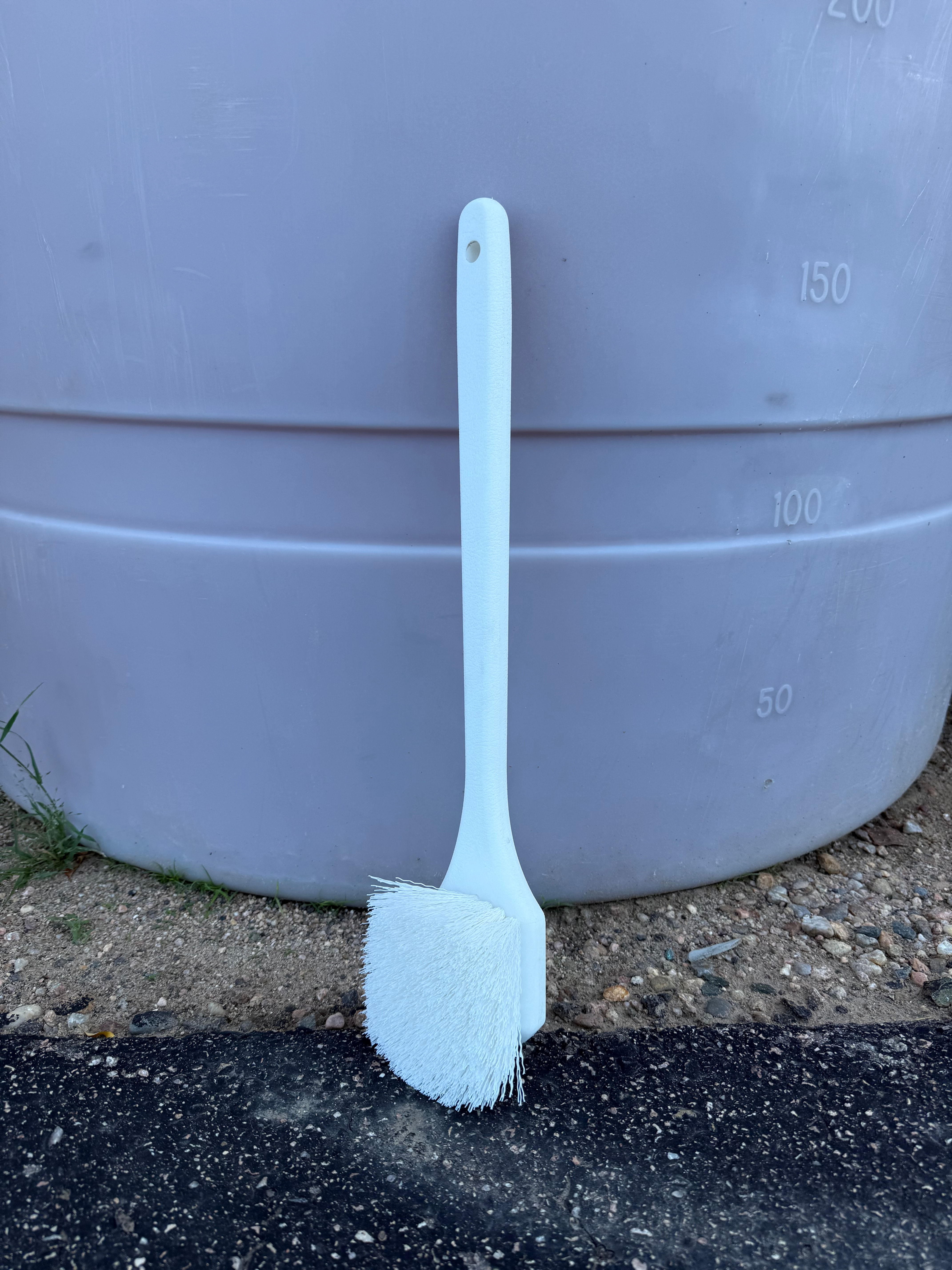 LONG HANDLE HERCULES BRUSH