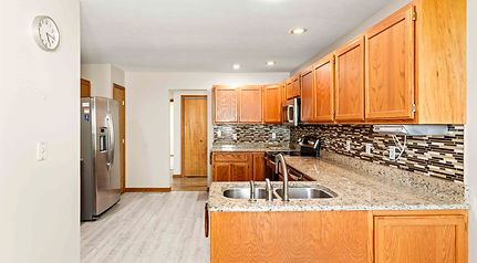 3442 Berkdale Kitchen-20_edited.jpg
