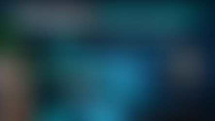Mit KI visualisiert: Abstrakter Android-USB-Header im dunkel-tuerkisen Blogdesign. Ein generisches Smartphone laedt am Windows-PC, die Datenuebertragung wird symbolisch wiederhergestellt.