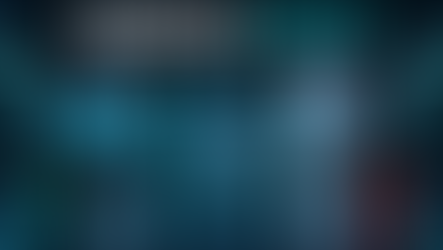 iPhone 18 Pro Max: klares und mattes Panzerglas im symbolischen Face-ID-Vergleich.