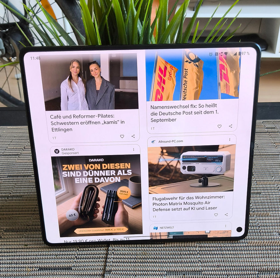 Bild des Innendisplays des Motrola Razr Folds aufgeklappt