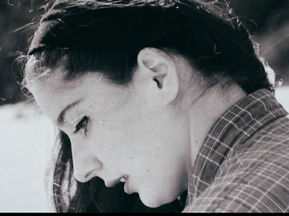 “Waiting for Sunshine”, de Hayley Morton, no Vasto Mundo