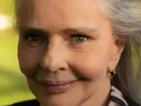 Morre, aos 75 anos, a cantora Angela Ro Ro