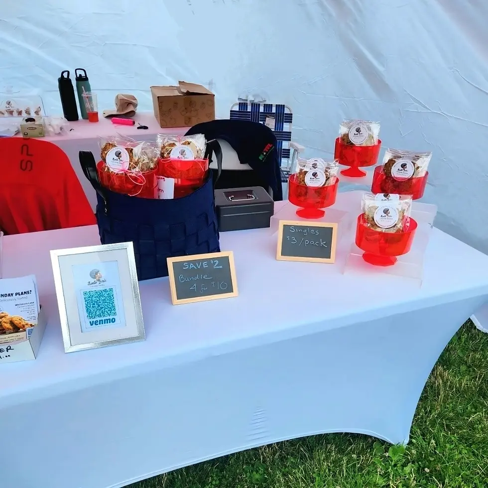 Auntie Laras Table