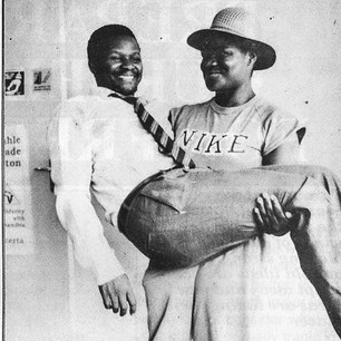 The strong arms of Grace Bopape