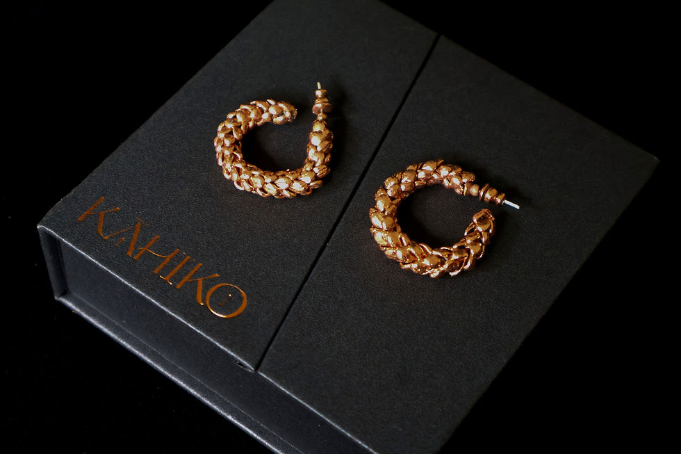 Thumbnail: Araucaria Mini Hoop Earrings