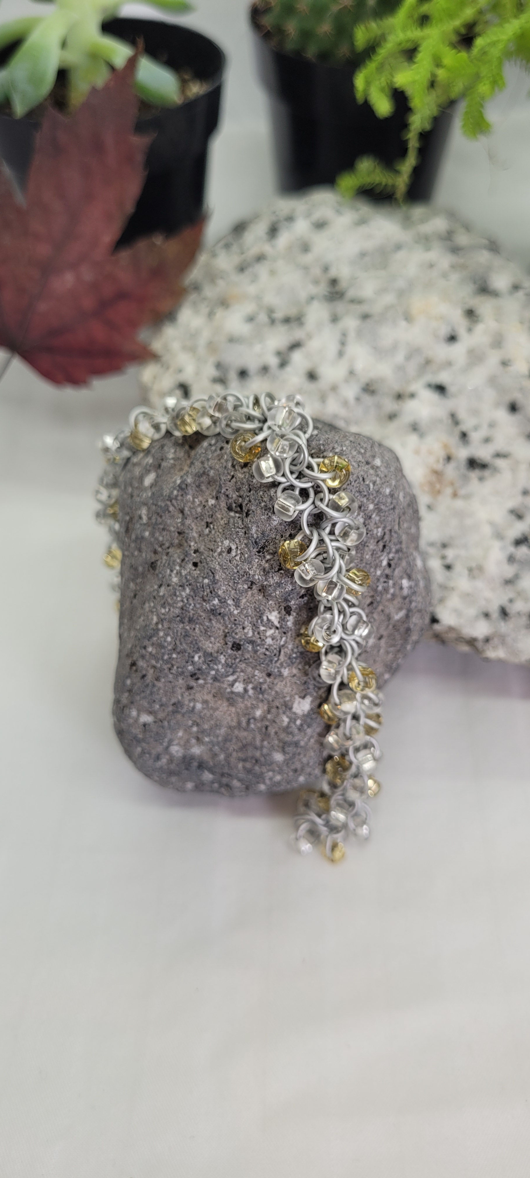 Beaded Shaggy Loops Bracelet - White with Silver & Gold