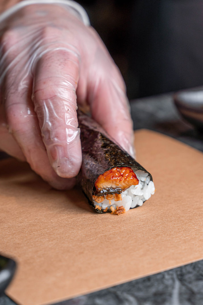 Unagi Hand Roll